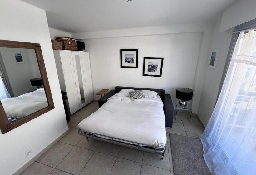 스탠다드 스튜디오, Riviera Eden Palace