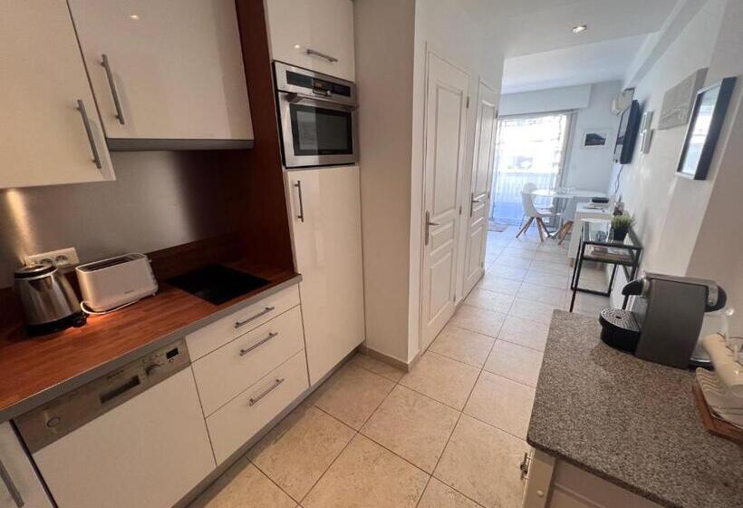 스탠다드 스튜디오, Riviera Eden Palace