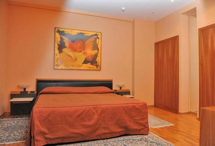 חדר סופריור, Svevo