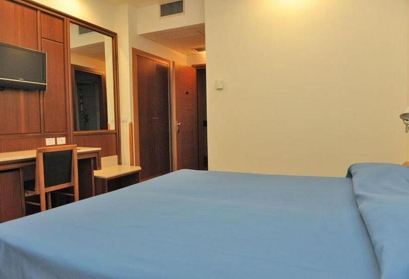 חדר סופריור, Svevo