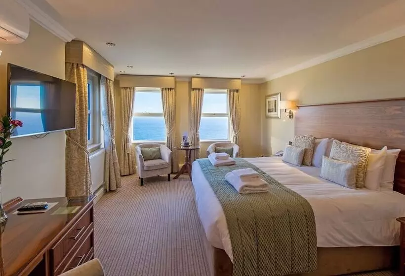 اتاق لوکس با چشم‌انداز دریا, The Carlyon Bay Hotel And Spa