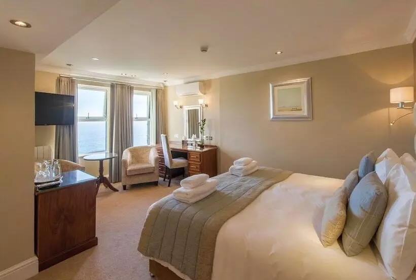 اتاق لوکس با چشم‌انداز دریا, The Carlyon Bay Hotel And Spa