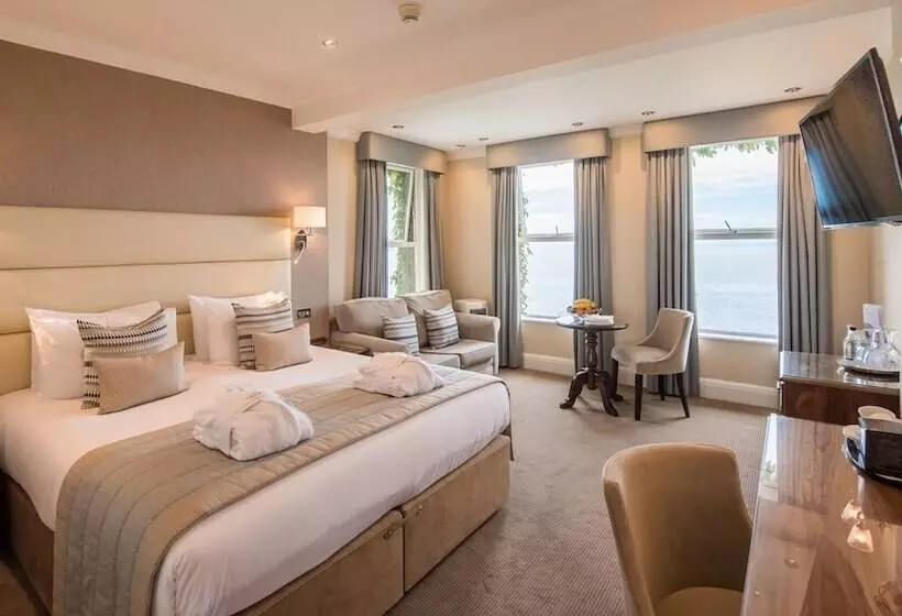 اتاق لوکس با چشم‌انداز دریا, The Carlyon Bay Hotel And Spa