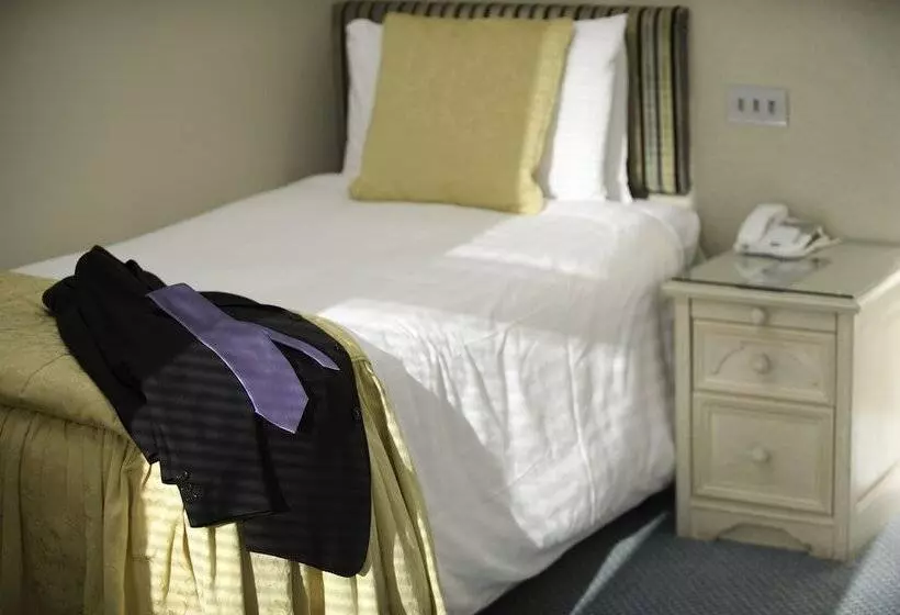 اتاق استاندارد یک نفره با چشم‌انداز دریا, The Carlyon Bay Hotel And Spa