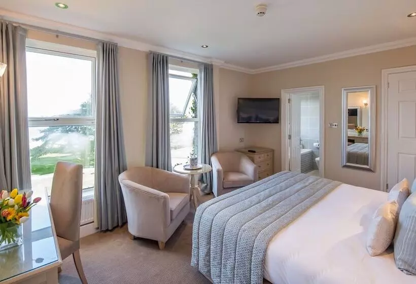 اتاق استاندارد با چشم‌انداز دریا, The Carlyon Bay Hotel And Spa