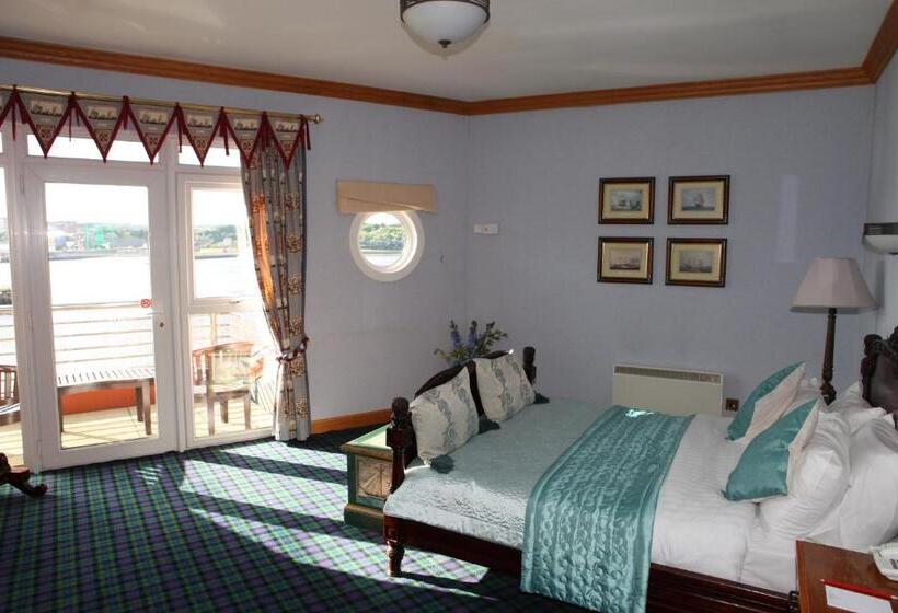 جناح مزوَّد بشرفة, The Little Haven