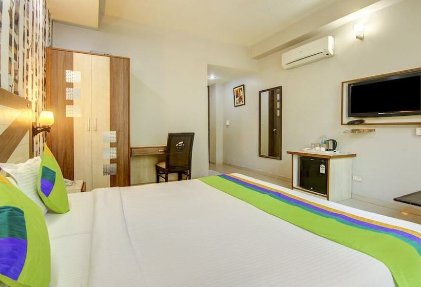 חדר דלוקס, Treebo Rockwell Plaza