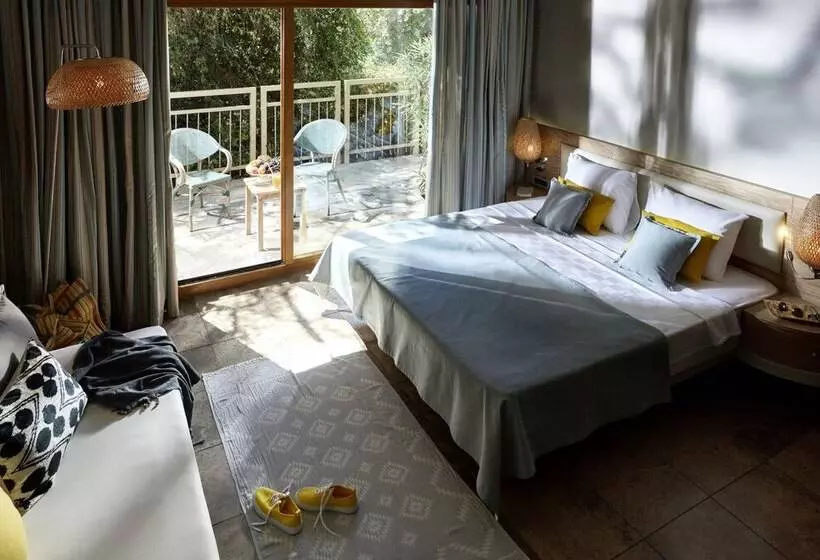 بانگلوی استاندارد, Tui Magic Life Sarigerme
