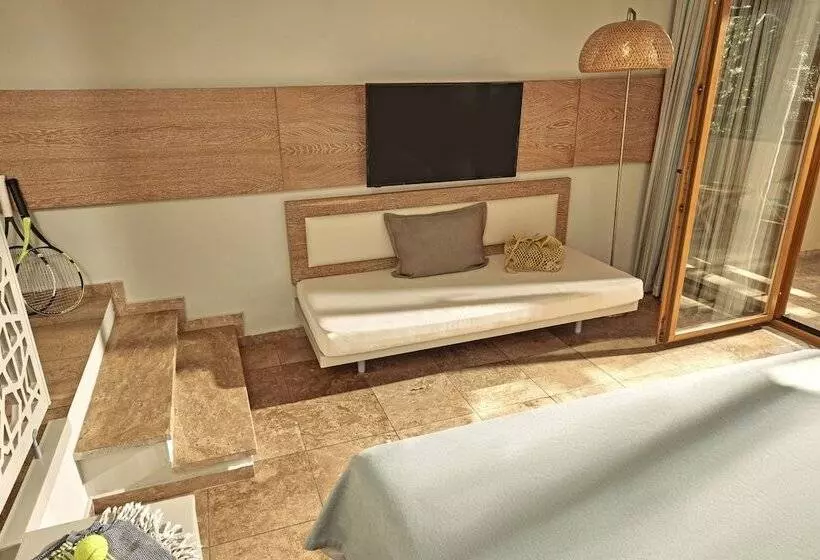 بانگلوی استاندارد, Tui Magic Life Sarigerme