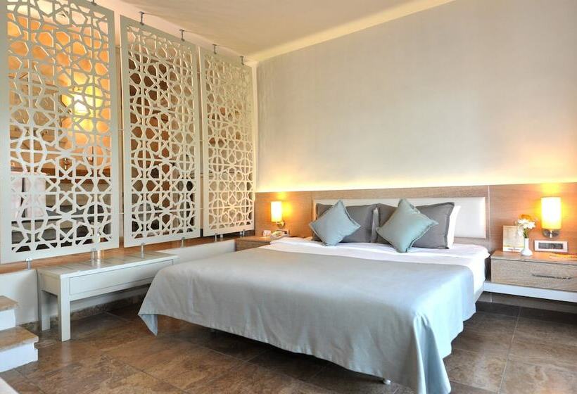 بنگله خانوادگی, Tui Magic Life Sarigerme