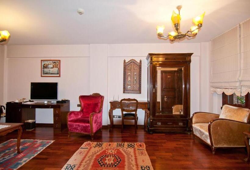 Standard Studio King Bed, Villa Sphendone Suites Istanbul