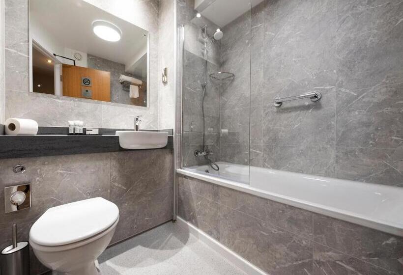 Семейный Номер, Wilmslow Lodge