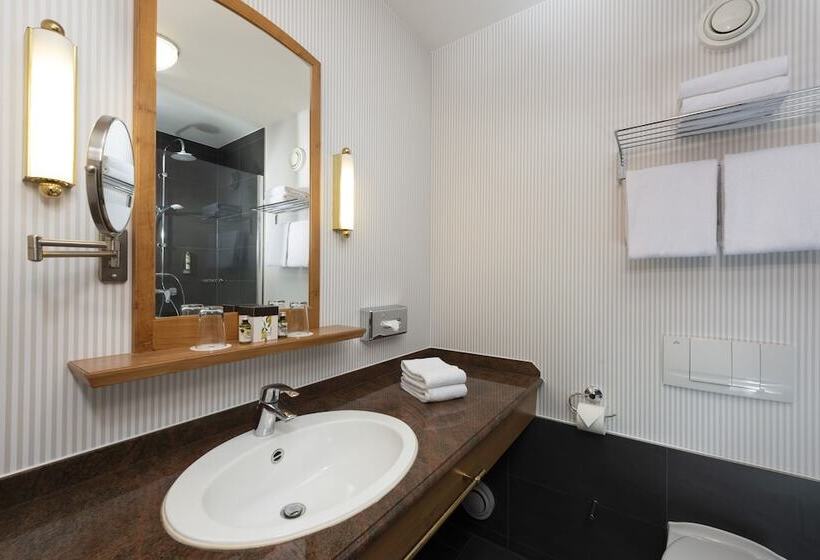 جناح جونيور, Precise Resort Rugen & Splash Erlebniswelt