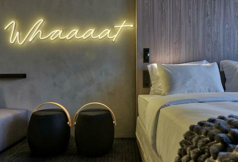 غرفة قياسية, Onoma