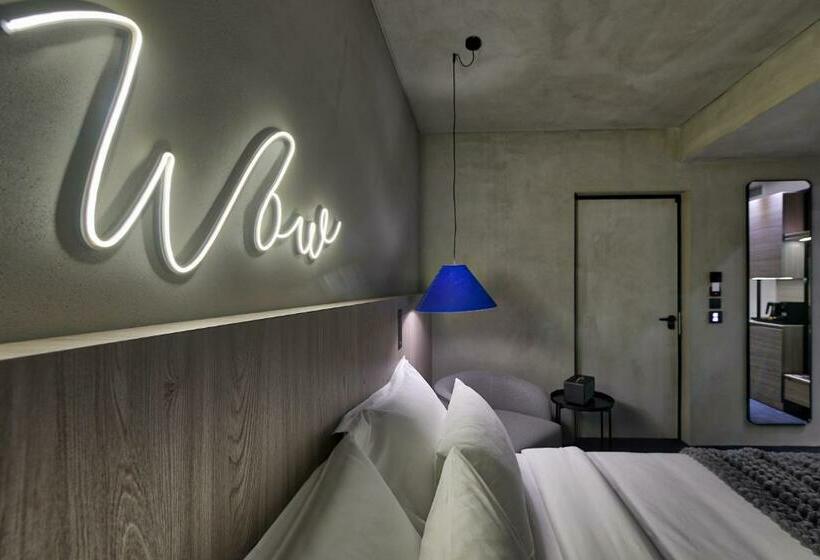 غرفة قياسية لذوى الاحتياجات الخاصة, Onoma