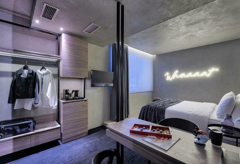 غرفة عائلية, Onoma