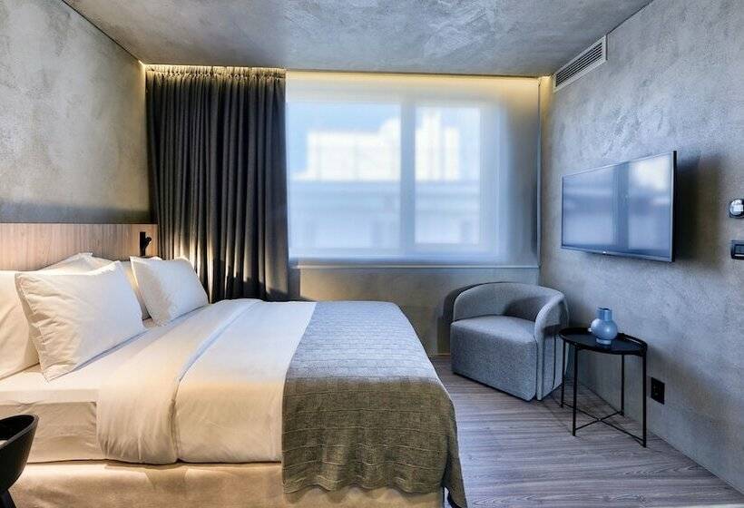 غرفة قياسية, Onoma