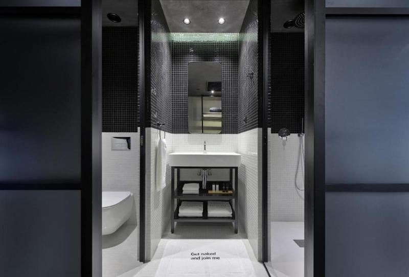 غرفة قياسية, Onoma