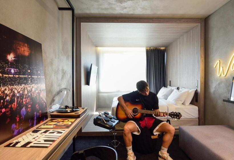 غرفة قياسية, Onoma