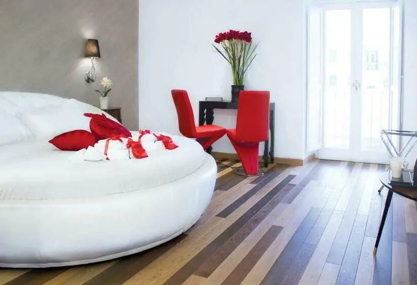 مجموعه ویستا شهر, Hub Navona