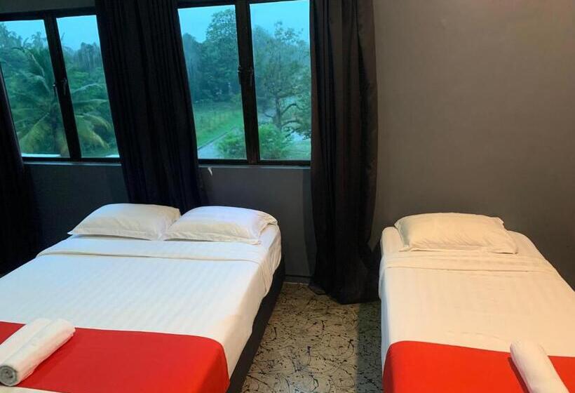 스탠다드 트리플 룸, Capital O 89333 Musse