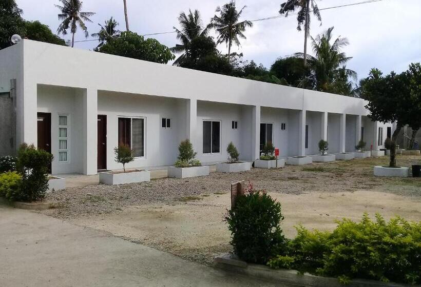 Pokój Klasyczny Czteroosobowy, Sergi S Resort And