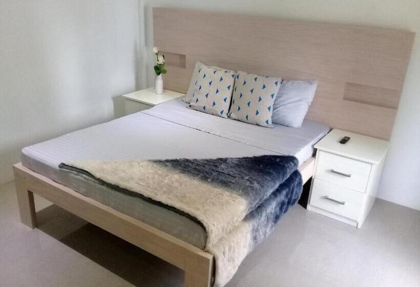 בית, 4 חדרי שינה, Sergi S Resort And