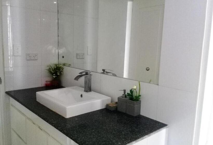 בית, 4 חדרי שינה, Sergi S Resort And