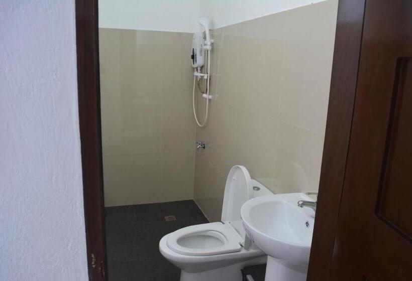 חדר משפחתי, Sergi S Resort And