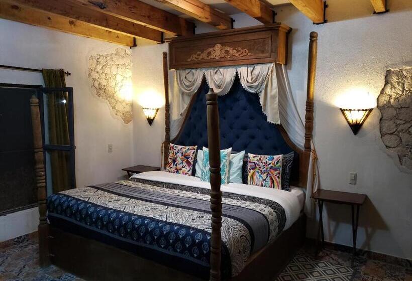 Deluxe Suite Kingsize Bett, Alborada Bernal