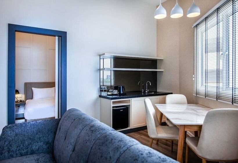 スイート, Wesley