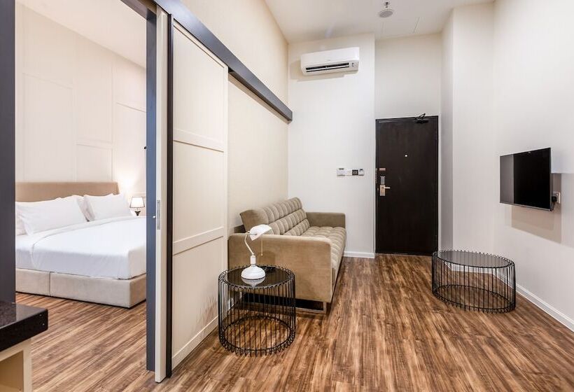 スイート, Wesley