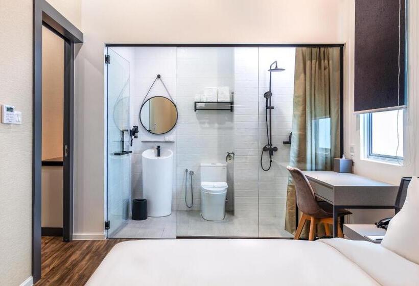 スイート, Wesley