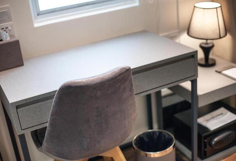 スイート, Wesley