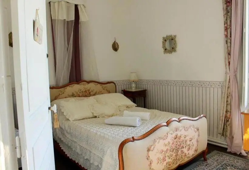 ガーデンビューファミリールーム, Château De Montaupin