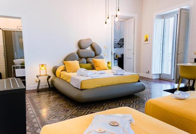 غرفة قياسية رباعية, Dimora Cavour