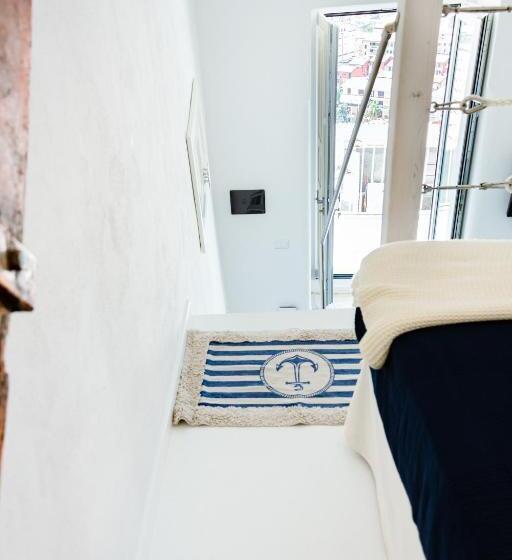 شقة غرفة واحدة, Dimora Cavour