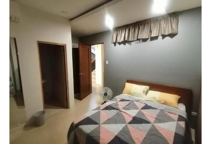 اتاق سوپریور, Capital O 811 Tri A S Building