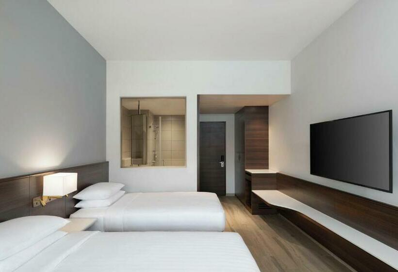 풀장 전망 디럭스 룸, Fairfield By Marriott Goa Benaulim