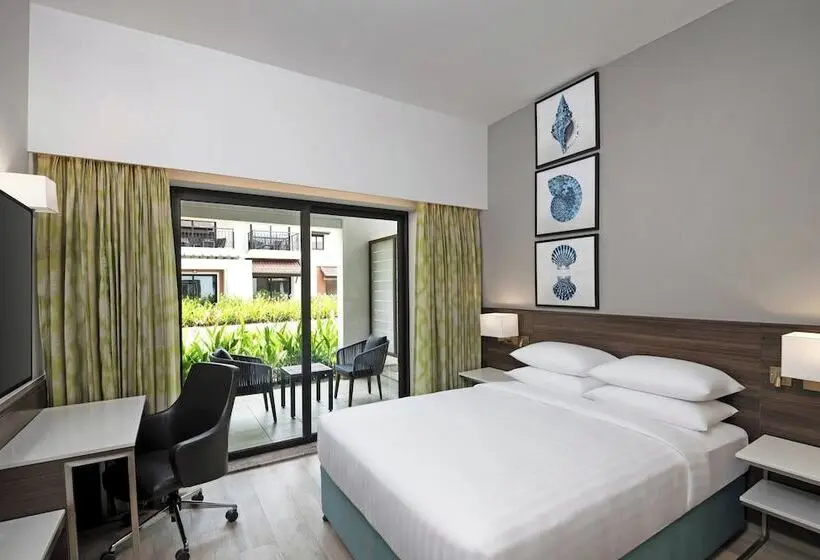 プールの見えるデラックスルーム, Fairfield By Marriott Goa Benaulim