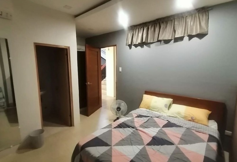 اتاق سوپریور, Capital O 811 Tri A S Building