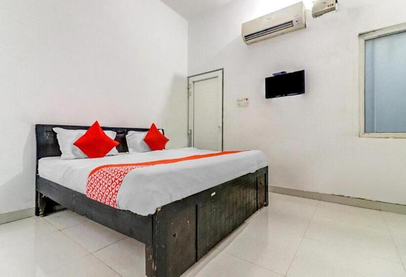 Quarto Triplo Deluxe, Oyo 81561 Lucky Stay