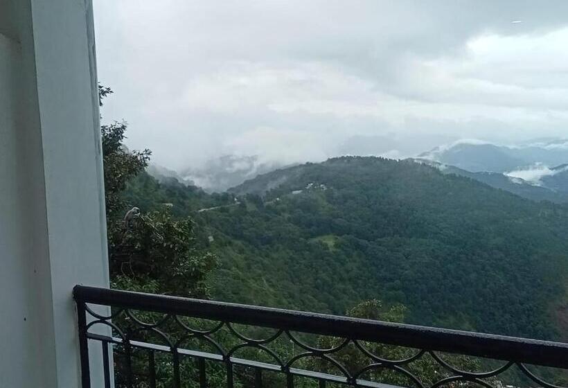 ファミリールーム, The Kumaon Retreat