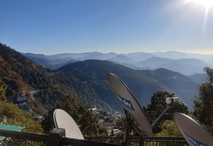 ルームシェアのワンベッド, The Kumaon Retreat