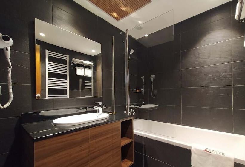 سوییت لوکس, Zephyr Ifrane