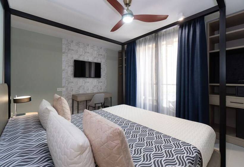 اتاق لوکس, Perla Del Sur