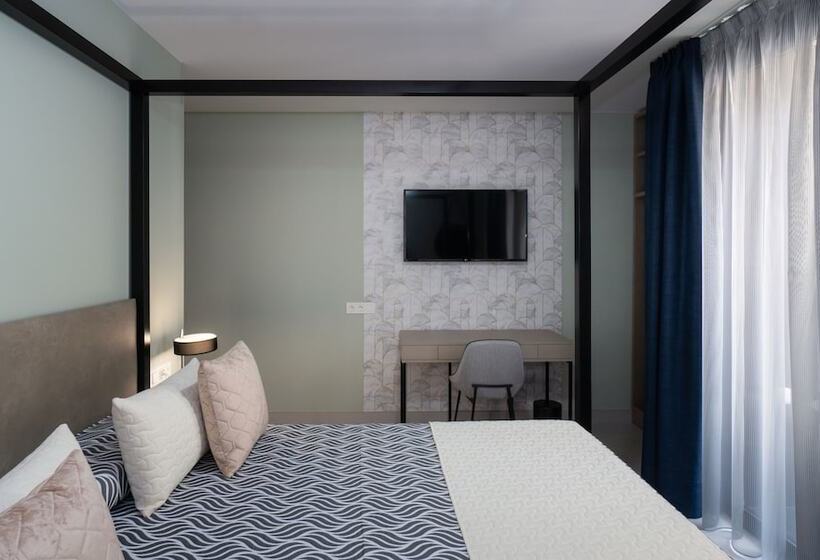 اتاق لوکس, Perla Del Sur