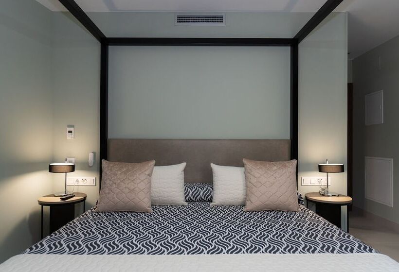 اتاق لوکس, Perla Del Sur