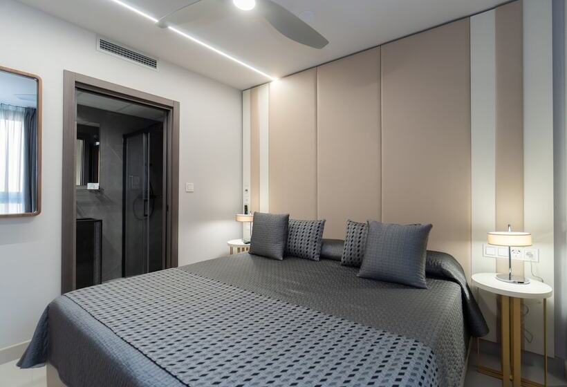 اتاق اکونومی, Perla Del Sur