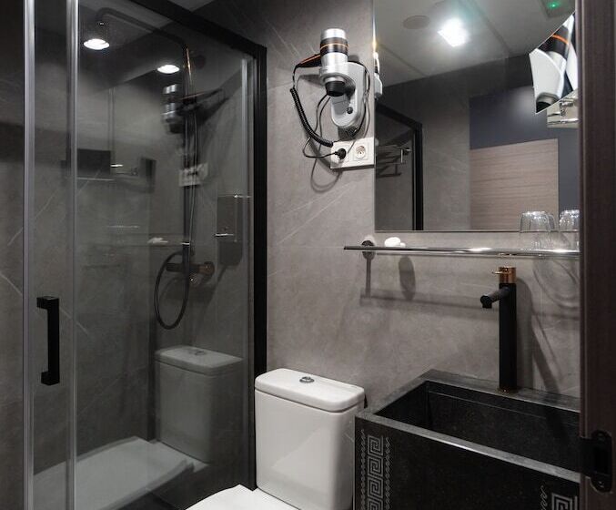 اتاق اکونومی, Perla Del Sur